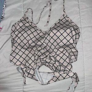 Kortni Jeane tie up top